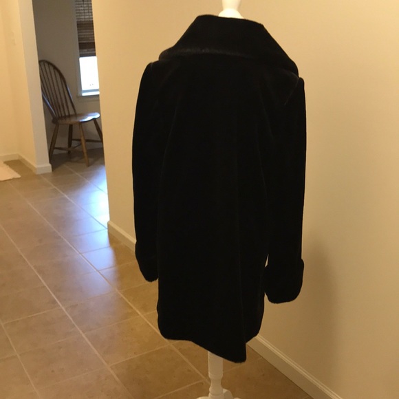 Faux fur coat plus velvet gloves - Picture 3 of 7